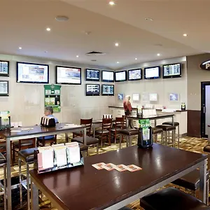 *** Hotel Nightcap At Edge Hill Tavern Australia